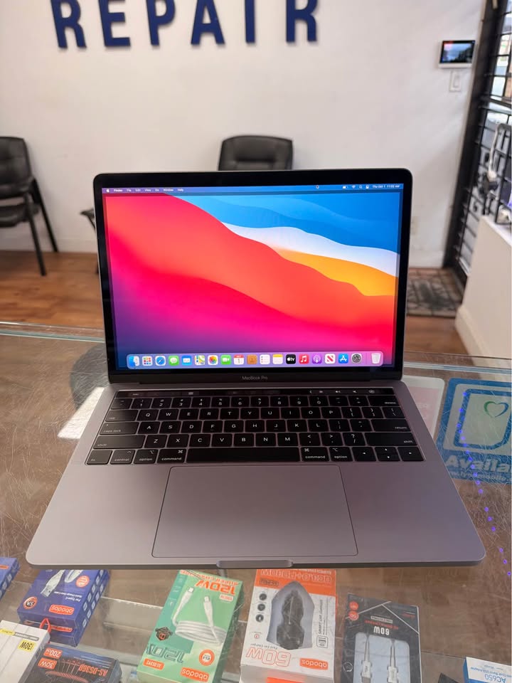 MacBook Pro 13-inch (2018) — Core i7