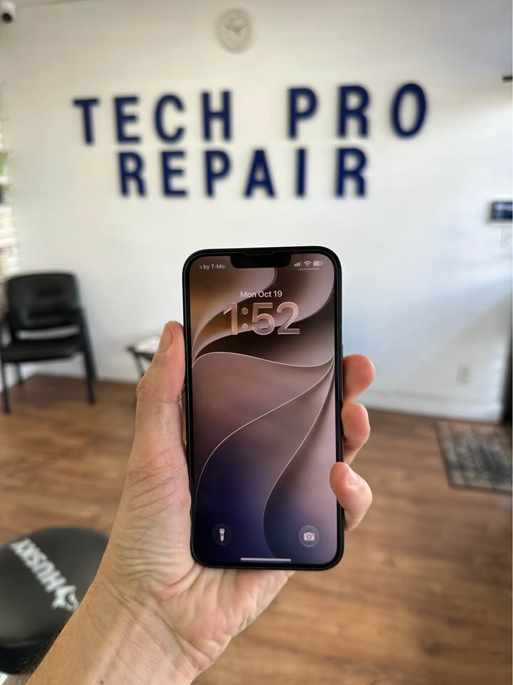 iPhone 16e 128GB — Unlocked